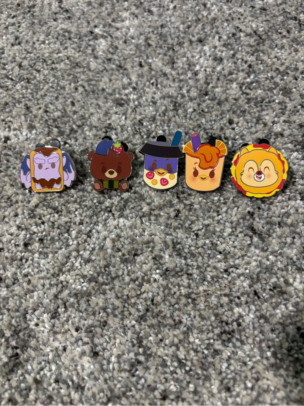 Disney pins - Cute Colorful Small Pets Enamel Pin Set - Multicolor